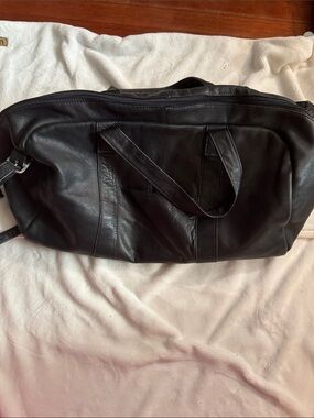 Black Leather Weekender Bag - Classic Men's Travel Tote
